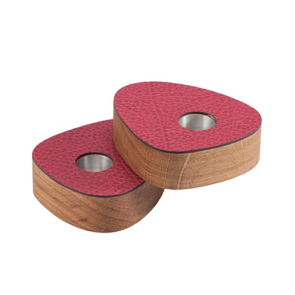 Lind DNA | Set mit zwei Magnetic Oak Candlesticks | Nordic Living